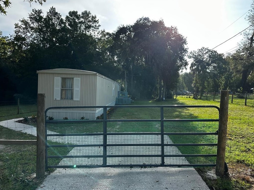 991 S Skyway Ave, Homosassa, FL 34448