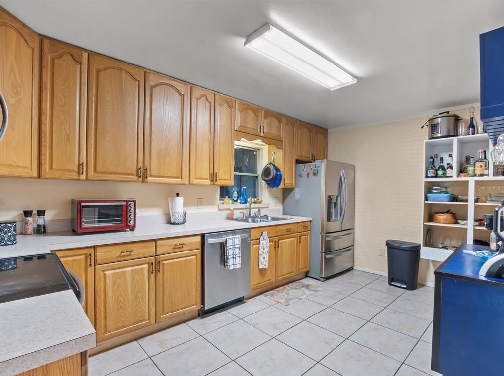 2927 Walnut St, Winter Haven, FL 33881