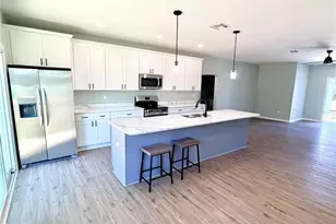 2626 Magnolia Cir, Lake Wales, FL 33898 - Photo 4