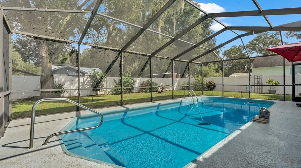 504 E Lee St, Plant City, FL 33563