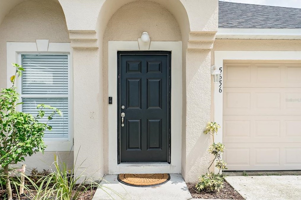 5656 Oakwood Knoll Dr, Lakeland, FL 33811-1513
