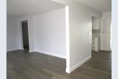 5260 42nd Street S, Saint Petersburg, FL 33711 - Photo 12