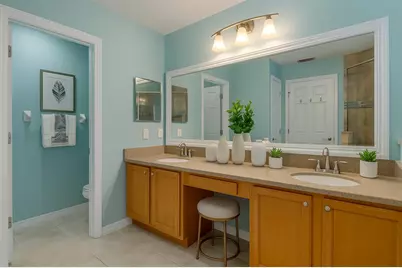 7018 Cascades Court, Lakeland, FL 33813 - Photo 8