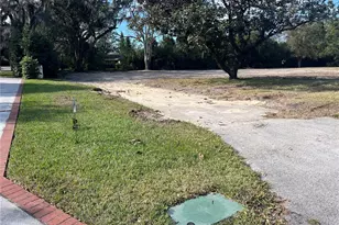 4249 Forest Hills Dr, Lakeland, FL 33813 - Photo 6