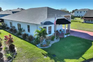 1039 Motorcoach Dr, Polk City, FL 33868 - Photo 12