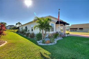 1039 Motorcoach Dr, Polk City, FL 33868 - Photo 4