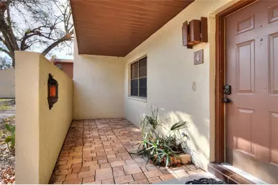 1880 N Crystal Lake Drive #4, Lakeland, FL 33801 - Photo 4