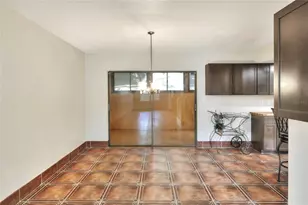 1880 N Crystal Lake Dr, Lakeland, FL 33801 - Photo 10