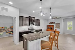 7048 White Willow Ct, Sarasota, FL 34243 - Photo 12