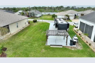 1098 Motorcoach Drive, Polk City, FL 33868 - Photo 2