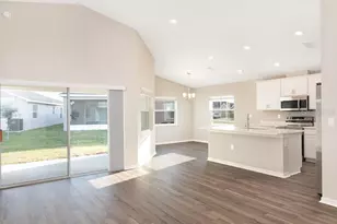 1327 Mottled Duck Ln, Lakeland, FL 33811 - Photo 4