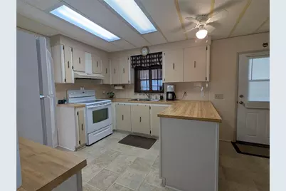 1007 Forest Lake Drive, Lakeland, FL 33809 - Photo 6