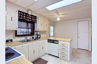 1007 Forest Lake Drive, Lakeland, FL 33809 - Photo 8