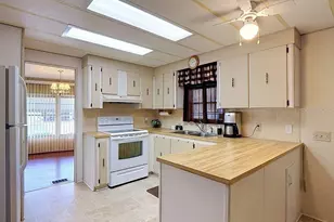 1007 Forest Lake Dr, Lakeland, FL 33809 - Photo 6