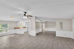 8638 Gibson Oaks Dr, Lakeland, FL 33809 - Photo 12