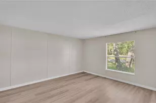 8638 Gibson Oaks Dr, Lakeland, FL 33809 - Photo 14