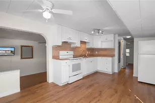 7046 Fairview Village Cir, Winter Haven, FL 33881 - Photo 14