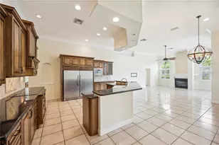 715 Hanover Ct, Lakeland, FL 33813 - Photo 30