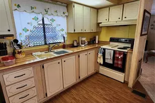 305 Monroe Dr, Lakeland, FL 33809 - Photo 6