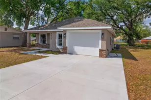 6625 Thornhill Rd, Winter Haven, FL 33880 - Photo 2