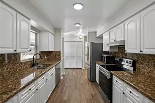 4965 Goldenview Ln, Lakeland, FL 33811 - Photo 10