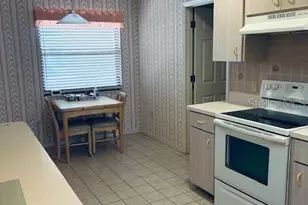 668 Jamaica Cir, Lakeland, FL 33803 - Photo 4