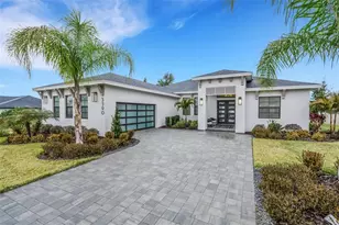 5390 Clubhouse Hills Ln, Lakeland, FL 33812 - Photo 1