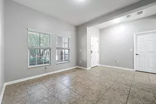 1401 Parker Den Dr, Ruskin, FL 33570 - Photo 10