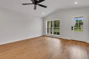 1246 Dorothy St, Lakeland, FL 33815 - Photo 6