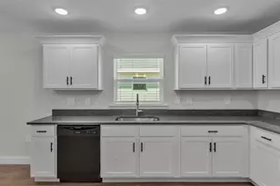 1246 Dorothy St, Lakeland, FL 33815 - Photo 6