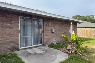 3144 Bloomingdale Villas Ct, Brandon, FL 33511 - Photo 2