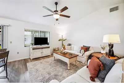 1608 Colonnades Circle N, Lakeland, FL 33811 - Photo 8