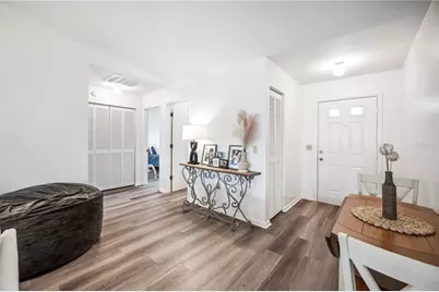 1608 Colonnades Circle N, Lakeland, FL 33811 - Photo 6