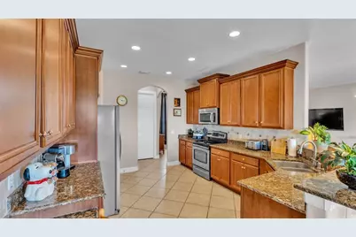 3980 Sunset Lake Drive, Lakeland, FL 33810 - Photo 6
