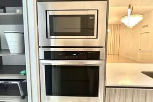 600 NE 27th St, Miami, FL 33137 - Photo 16