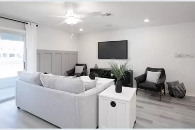 2750 Walden Town Circle, Plant City, FL 33566 - Photo 8