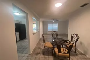 2362 Delrose Dr E, Lakeland, FL 33805 - Photo 8