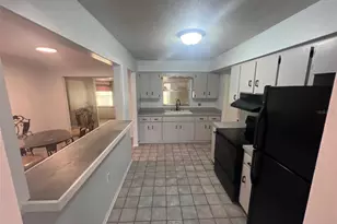 2362 Delrose Dr E, Lakeland, FL 33805 - Photo 6