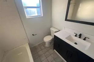 2362 Delrose Dr E, Lakeland, FL 33805 - Photo 16