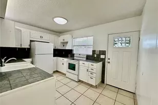 585 S Buena Vista Dr, Lake Alfred, FL 33850 - Photo 6