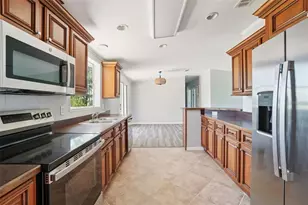 29417 Kelly Dr, Wesley Chapel, FL 33544 - Photo 14