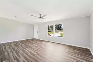 29417 Kelly Dr, Wesley Chapel, FL 33544 - Photo 6