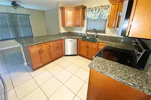 1019 Penguin Pl, Lakeland, FL 33809 - Photo 2