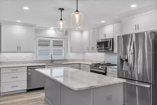 718 Canberra Rd, Winter Haven, FL 33884 - Photo 2