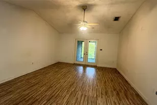 6125 Mountain Lake Dr, Lakeland, FL 33813 - Photo 6