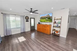 2001 W Ball St, Plant City, FL 33563 - Photo 8