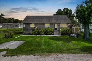 2001 W Ball St, Plant City, FL 33563 - Photo 2