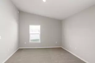 35397 Coventry Fields Loop, Zephyrhills, FL 33541 - Photo 16