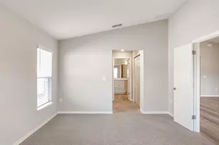 35397 Coventry Fields Loop, Zephyrhills, FL 33541 - Photo 18