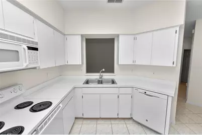 3110 Stonewater Drive #122, Lakeland, FL 33803 - Photo 4
